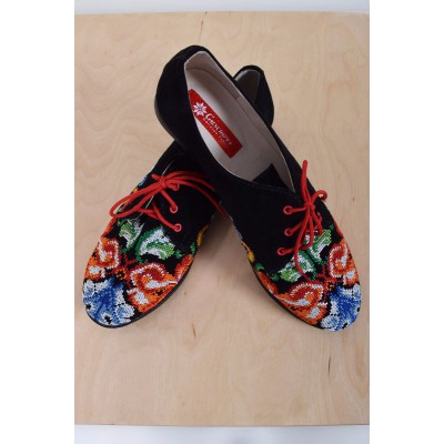 Embroidered Shoes "Rondo Red"